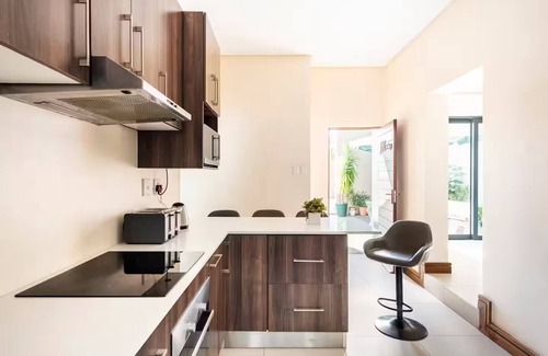 Greater Johannesburg Metropolitan Area Cottage | The Eighth Cottage