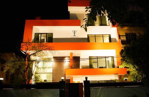 Noida Hotel | The Embassy Inn Sector 19