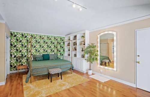 Fallbrook House | The Emerald Bungalow