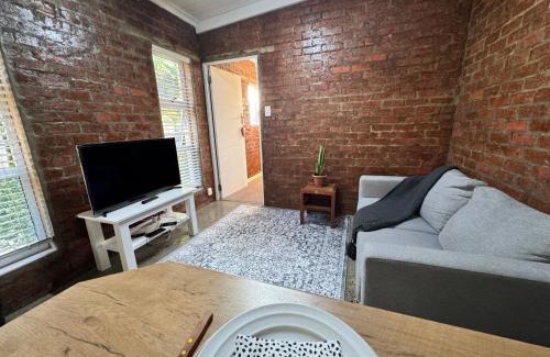 Berea Apartment | The Facebrick Flat