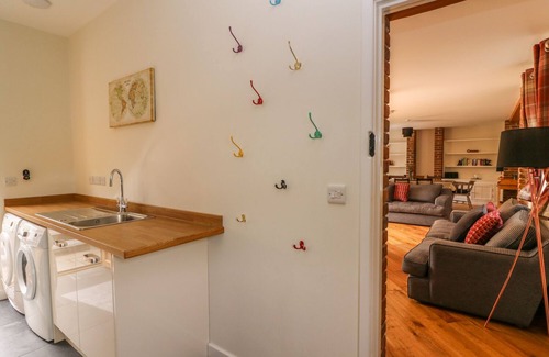 Glandyfi Cottage | The Farmhouse