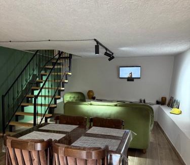 Borjomi Apartment | The Fireplace ROOM