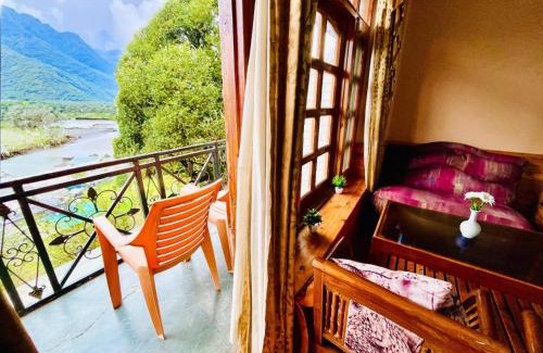 Model Town Hotel | The Four Season Hotel & Resort, Manali - A blissful view from rooms