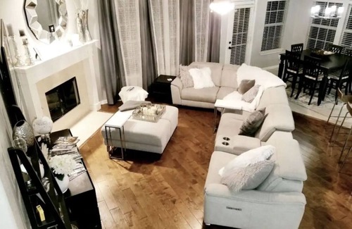 Frisco House | The Frisco Sass