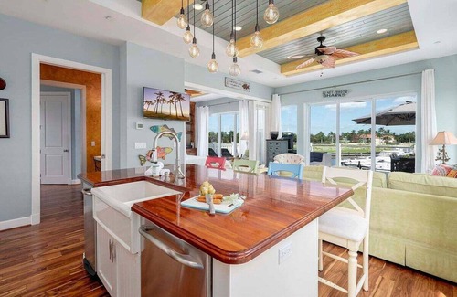 Cape Harbour House | The Funky Fish Shack - Marina View with Boat Slip