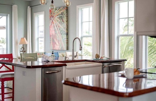 Cape Harbour House | The Funky Fish Shack - Marina View with Boat Slip