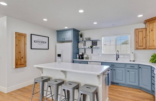Orem House | The Gathering Place for Paws, Friends, and Family