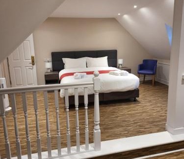 Kennford Hotel | The Gissons Hotel - Exeter Airport & M5