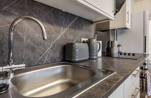Edgware Apartment | The Grand Edwardian 3 Bedroom Apartment