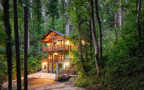 Gatlinburg Ski Chalet | The Grand Fir