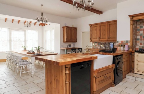 Flamborough Cottage | THE GRANGE, pet friendly, character holiday cottage in Flamborough