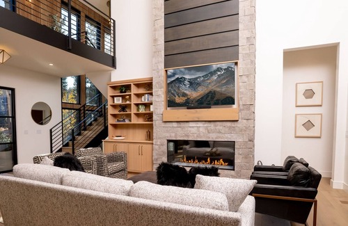 Ponderosa Palisades House | The Great Gaston *Private Hot Tub & Club Amenities