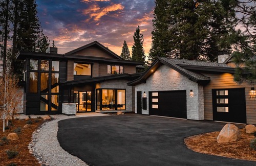 Ponderosa Palisades House | The Great Gaston *Private Hot Tub & Club Amenities