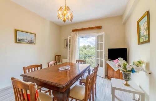 Petaleia Apartment | The Green Cottage 2