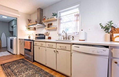 Tyrone House | The Green House - Central location PTC Trilith & Airport