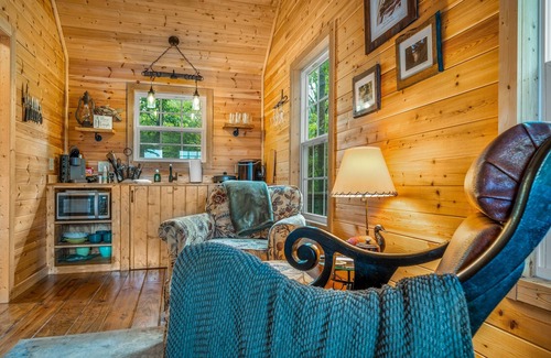 Mentone Cabin | The Green Treehouse at Little River Treehouses