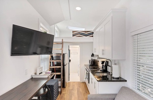 Greenville House | The Greenbrier Tiny House on The Saluda River