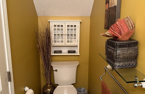 Fairburn House | The Grove! This is a beautiful 4 bedrooms and 3 bathroom house!!