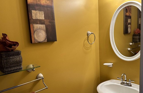 Fairburn House | The Grove! This is a beautiful 4 bedrooms and 3 bathroom house!!