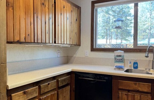 Sisters House | The Guests Nest Cabin w/Hot tub