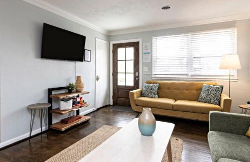 Northeast Virginia Beach House | The Hammock House