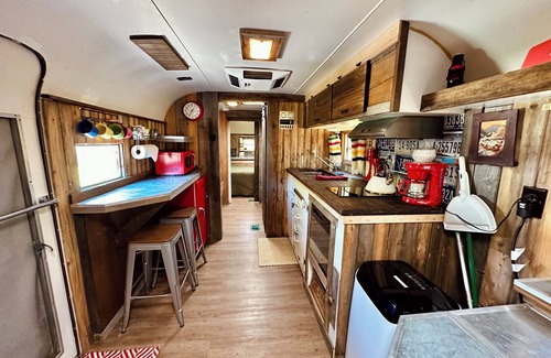 Martin City House | The Happy Camper 10 minutes from Weat Glacier