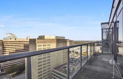 Lenox Apartment | The Heart of the city