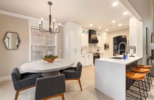 Benton County House | The Hearth House - Quiet Rogers Retreat