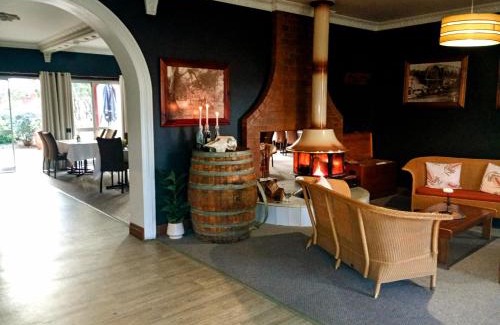 Tenterfield Hotel | The Henry Parkes Tenterfield