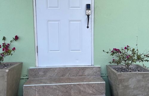 Mandeville Apartment | The Hideaway cozy , centrally located apartment 3 minutes from town center