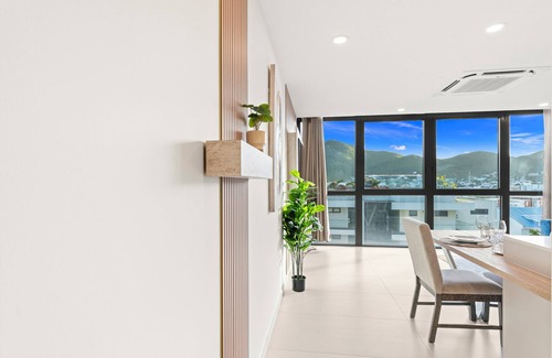 Simpson Bay Apartment | The Hills Residence