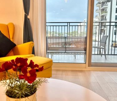 Abu Dhabi Apartment | The Hive Retreats in Yas Island