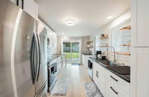 Lacey House | The Homey House close to Everything!
