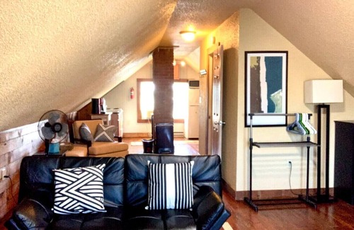 Lakewood Apartment | The House Hotels - Thoreau Loft