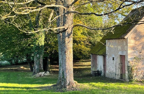 Colonard-Corubert House | The houses on the hill
