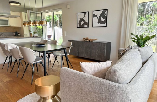 Seekirchen Markt Apartment | The ideal duo ONE & TWO from Premium Apartments Seekirchen for up to 7 pers.