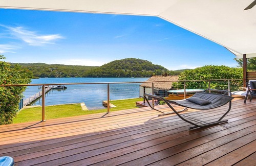Woy Woy House | THE INLET - WATERFRONT & WIFI