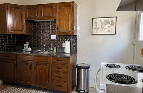 Concordia House | The Inn at 210 - Comfortable and clean historic home