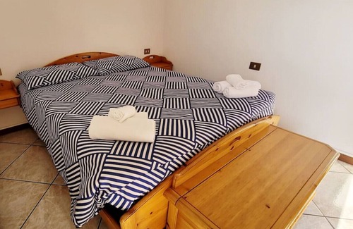 Introbio House | The Introbio Villa with Garden