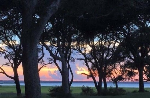 Carolina Beach Condo | The Island Gem 1 Bedroom Condo by Redawning
