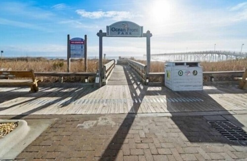 Carolina Beach Condo | The Island Gem 1 Bedroom Condo by Redawning