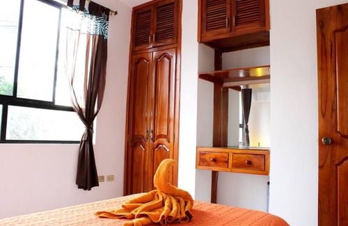 Puerto Ayora Hotel | The Island Home