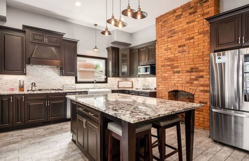 Near East Columbus House | The Jazz and Blues Executive Mansion on Miami