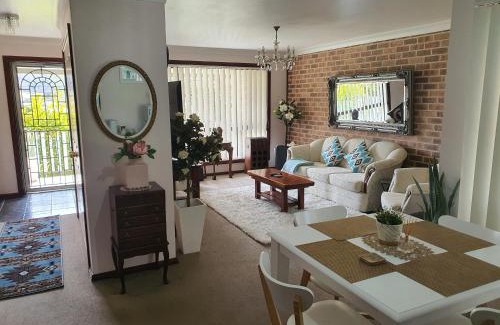 Wallerawang House | The Junction Estate COOL CALM COZY A Home N Host Property