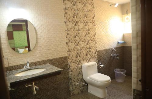 Parthasarathy Puram Hotel | The K11 Business Class-Near US Consulate