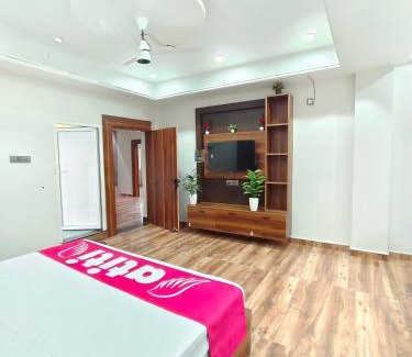Patna Hotel | The King Atiti Townhouse