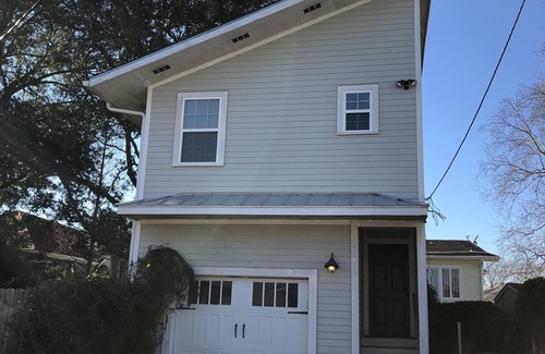 Freret Apartment | The Lair Uptown Tulane Hip Freret Area Brand New 1/2 mi to St Charles streetcar