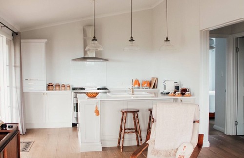 Montville Cottage | The Lakehouse Folk - Best View, Luxurious & Affordable