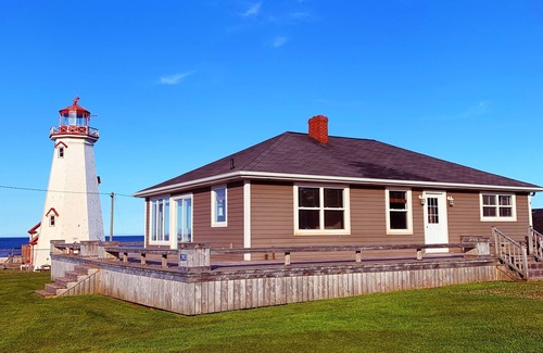 Elmira House | The Lamplighter Inn at East Point Lighthouse