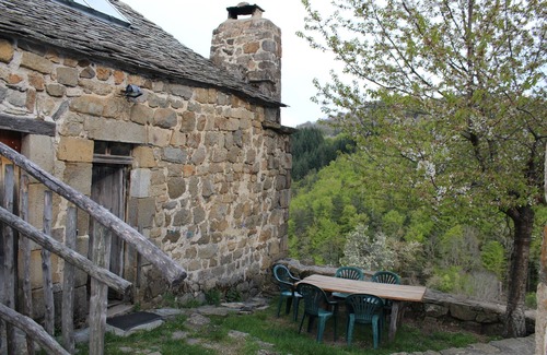 Boree Cottage | the large farm cottage